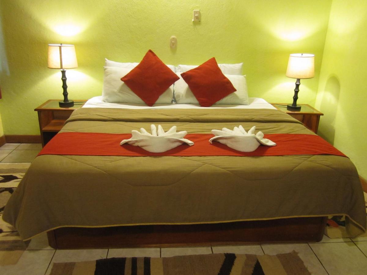 Hotel Jaguar Inn تيكال المظهر الخارجي الصورة