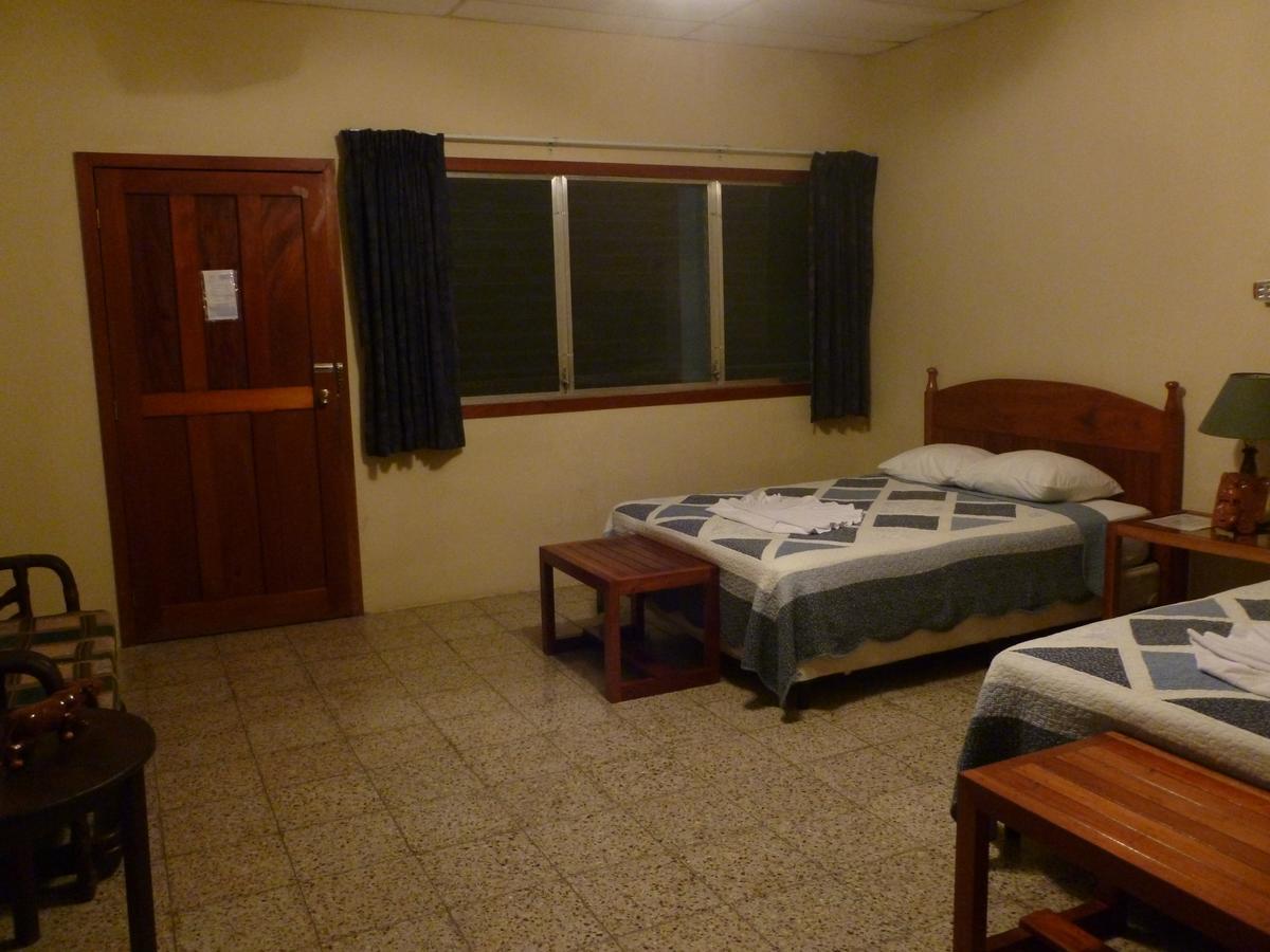 Hotel Jaguar Inn تيكال الغرفة الصورة